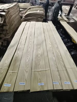 Tấm veneer gỗ Elm Nga chất lượng cao với cắt vân ngang và cắt vân dọc dùng cho nội thất và trang trí