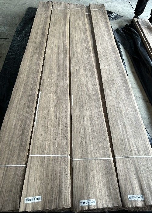 Natural American Walnut Quarter Cut Veneer Sheet với độ dày 0,2mm cho gỗ dán